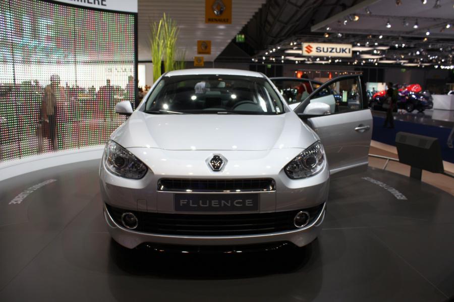  Renault Fluence 2010 года  (фото 13 из 146)
